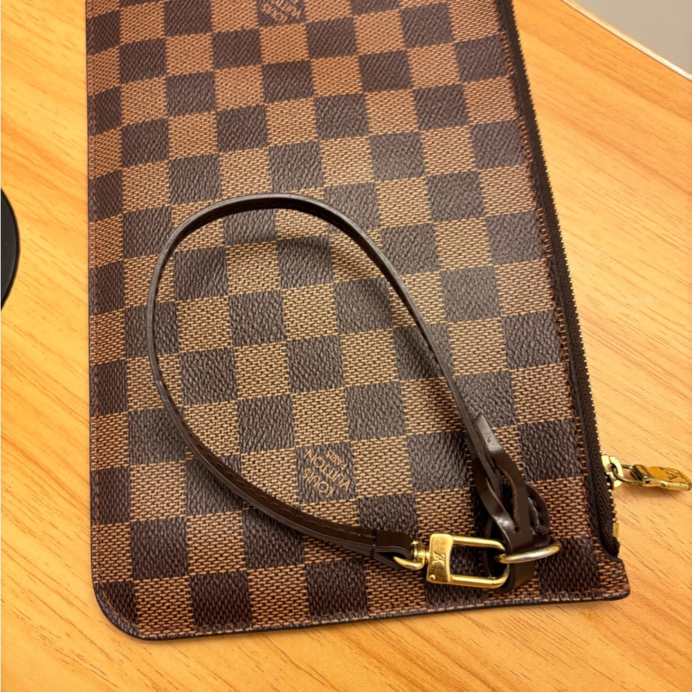 Louis Vuitton pouch /wrislet
